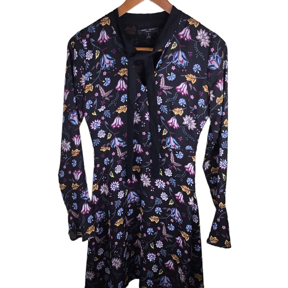 Romeo & Juliette Bell Cuffs Floral Lined Black Tie V-neck Midi Dress S